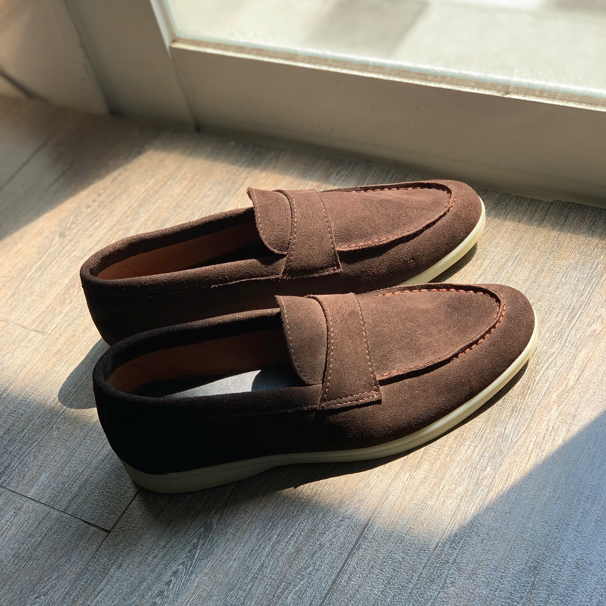 màu chocolate (0)) GIÀY LOAFER DA LỘN - ĐẾ TPR