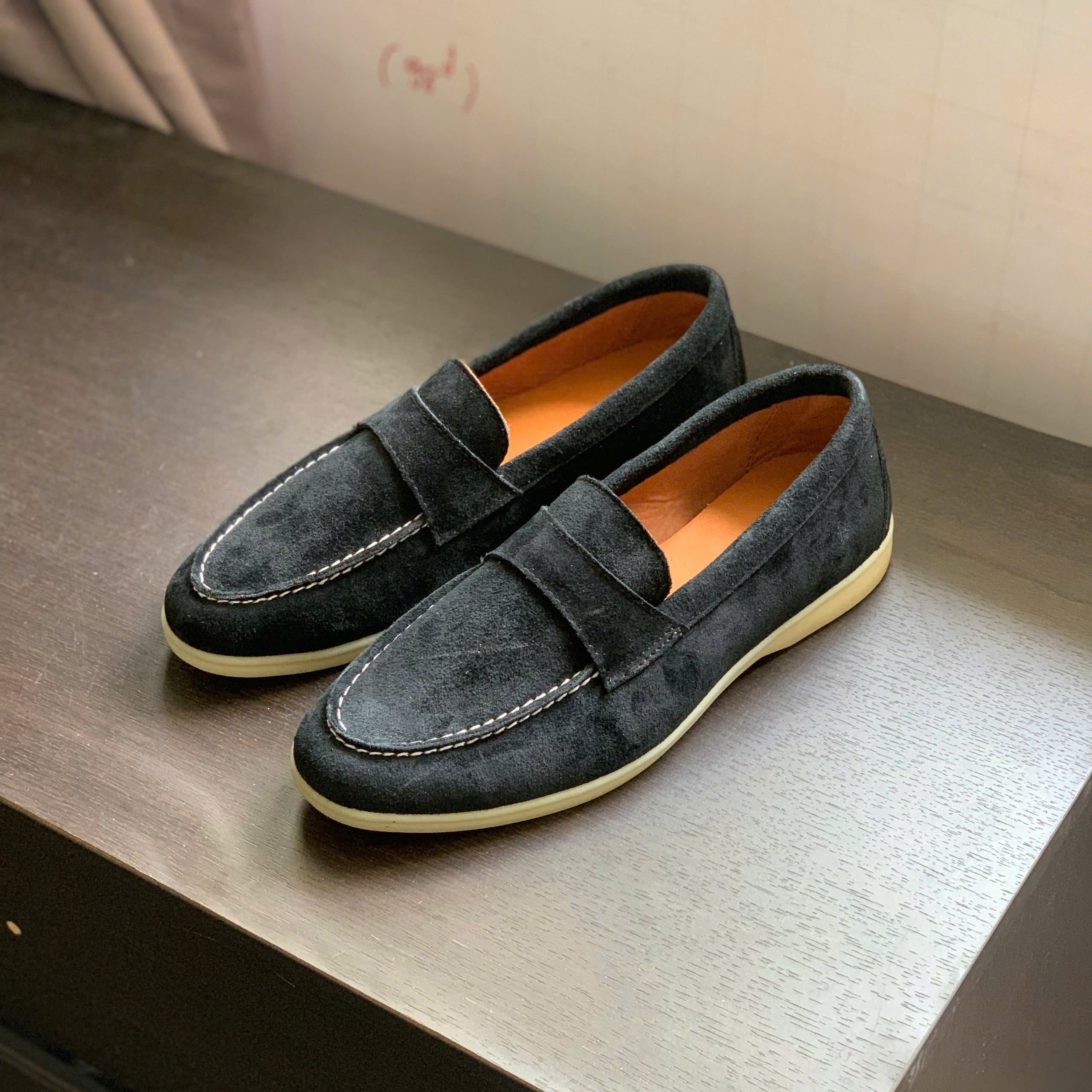 màu đen (1) GIÀY LOAFER DA LỘN - ĐẾ TPR