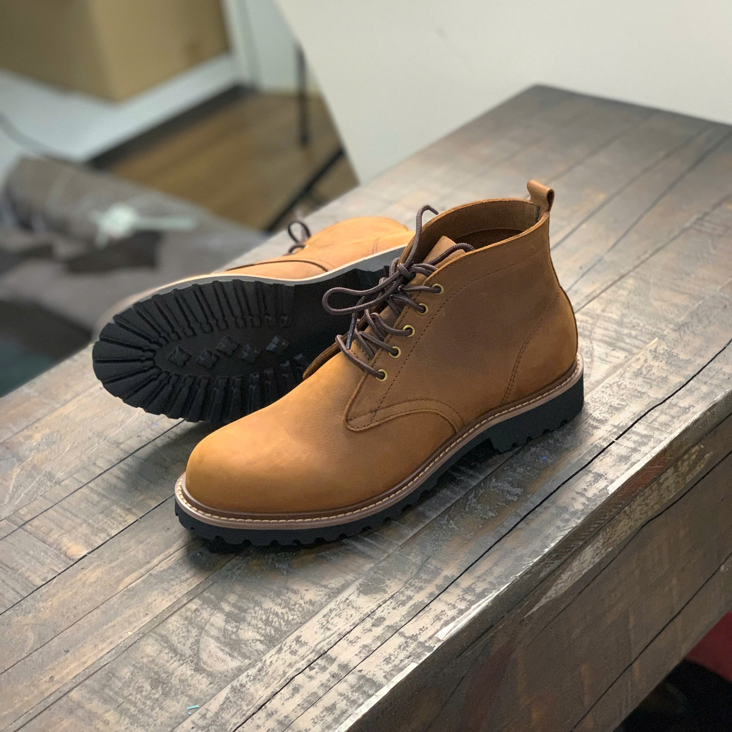 z7160876347775_410b5ffcf38d59308e3b450f53acab6f GIÀY BOOT CL CHUKKA - ĐẾ PHYLON