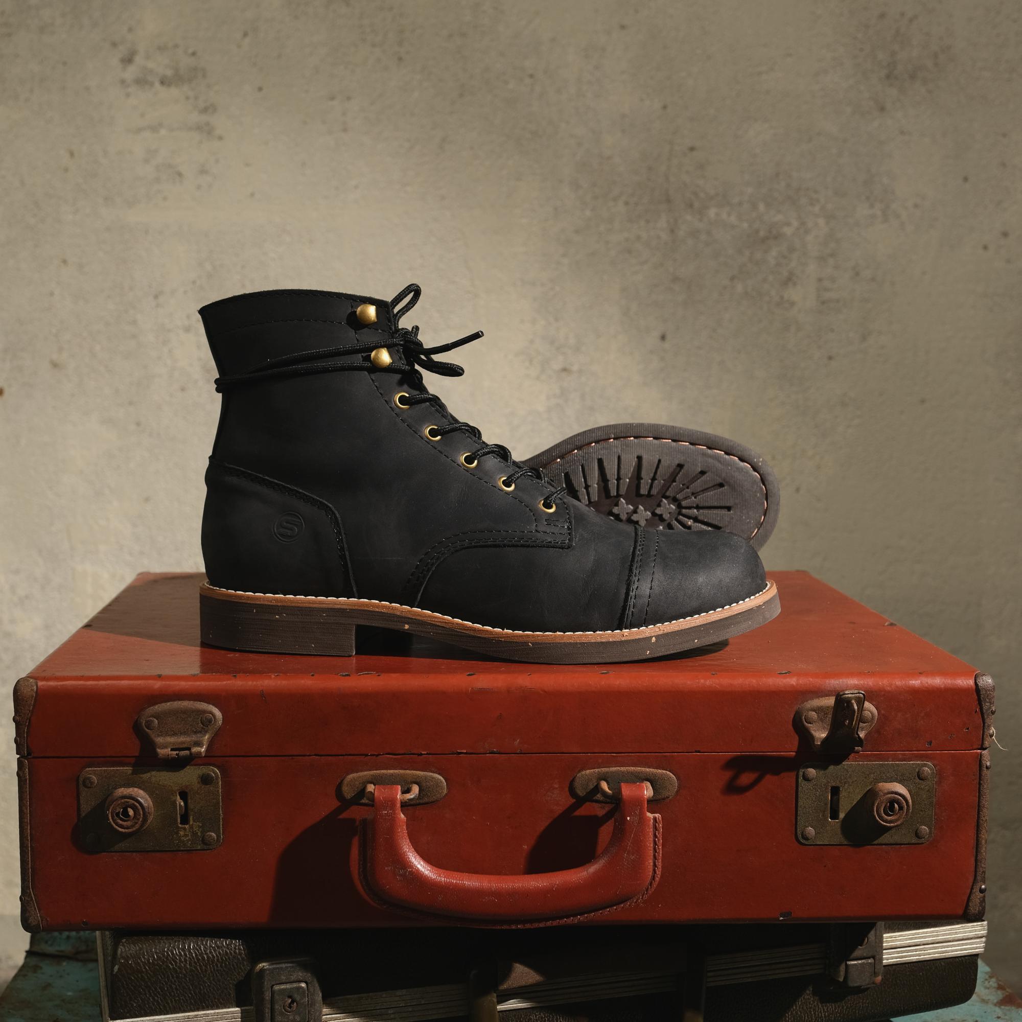 z7866800810221_7e81f69c4ca458f8d9a4863e0619c11d GIÀY BOOT CC CAPTAIN