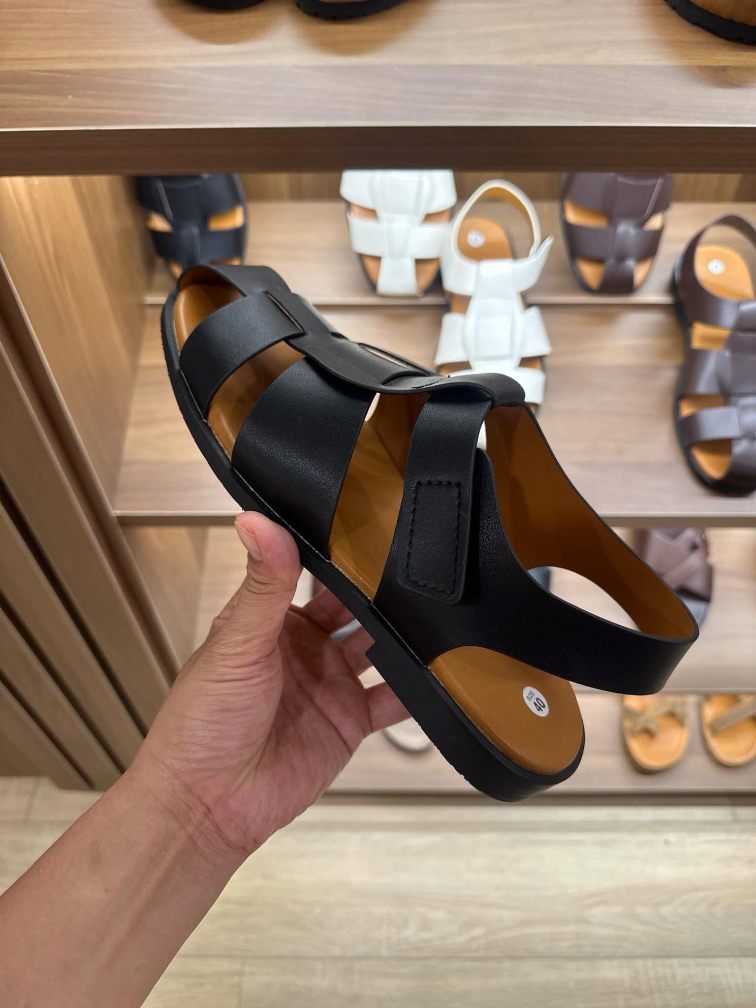 485594943_1828099491087739_4190669526234714913_n SANDAL RỌ - DA MICROFIBER